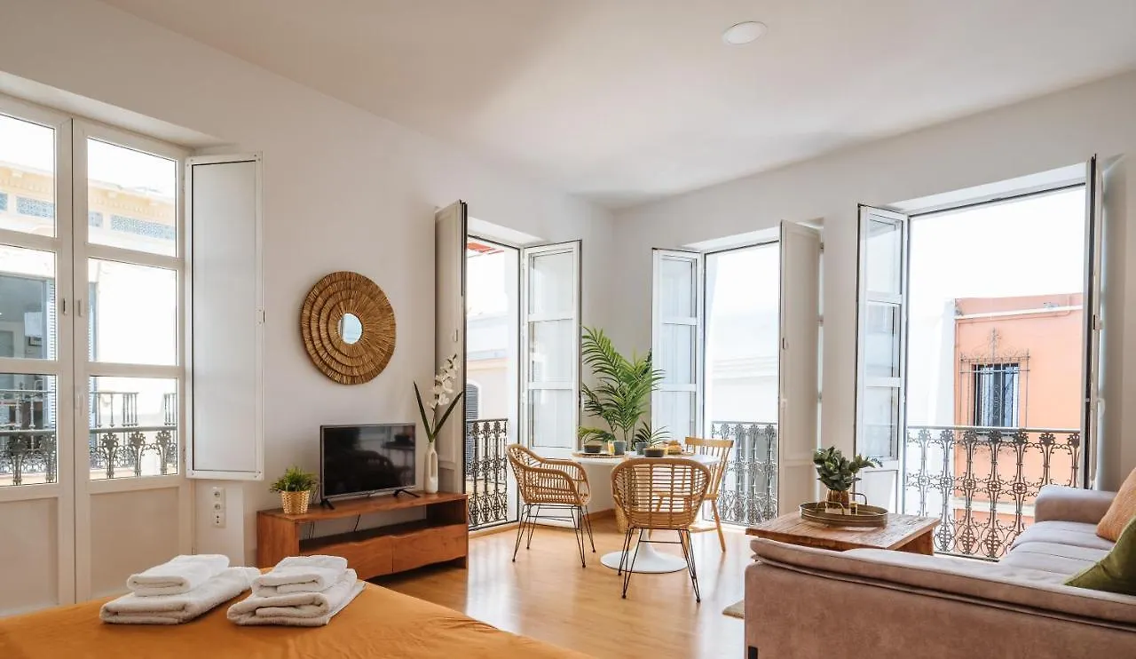 Hostly Rivero 2A Center Loft-Fibre-Communal Terrace-Parking Optional-Cless contacts