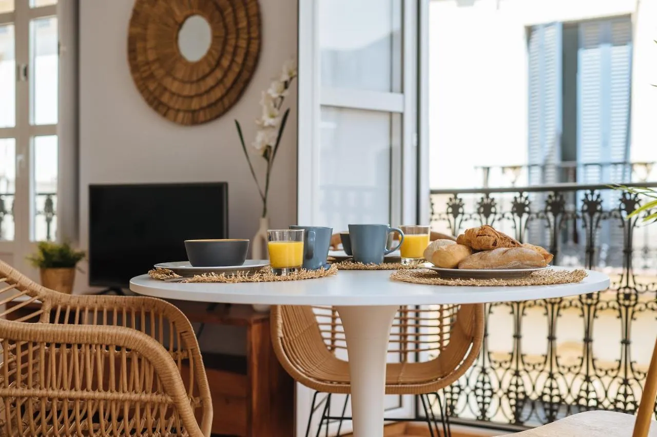 Apartment Hostly Rivero 2A Center Loft-Fibre-Communal Terrace-Parking Optional-Cless Seville
