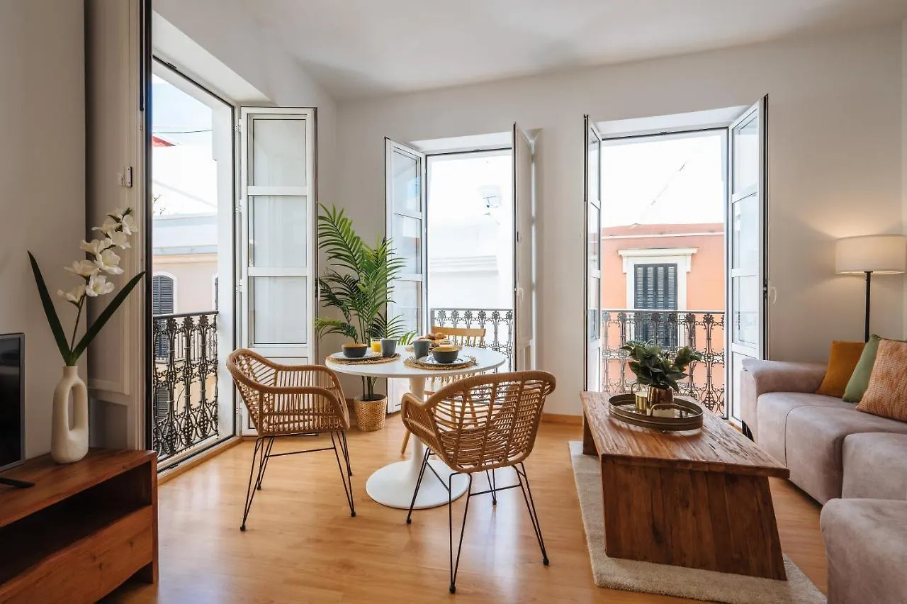 Hostly Rivero 2A Center Loft-Fibre-Communal Terrace-Parking Optional-Cless Seville Spain