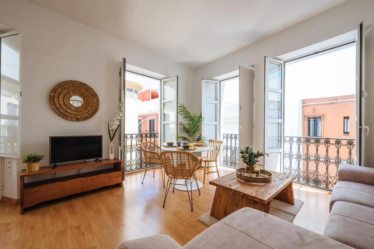 Apartment Hostly Rivero 2A Center Loft-Fibre-Communal Terrace-Parking Optional-Cless Seville Spain